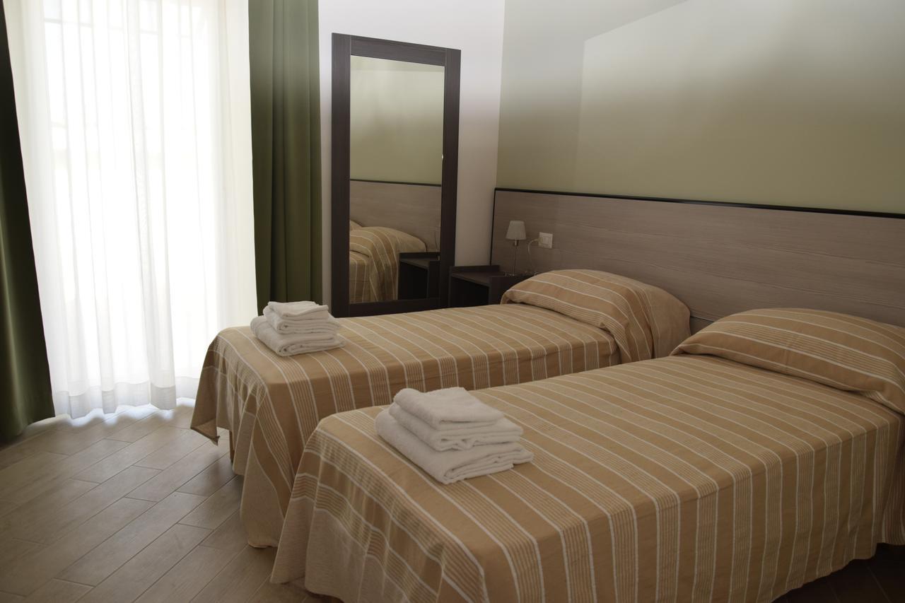 Hotel La Formica Civitavecchia Exterior foto